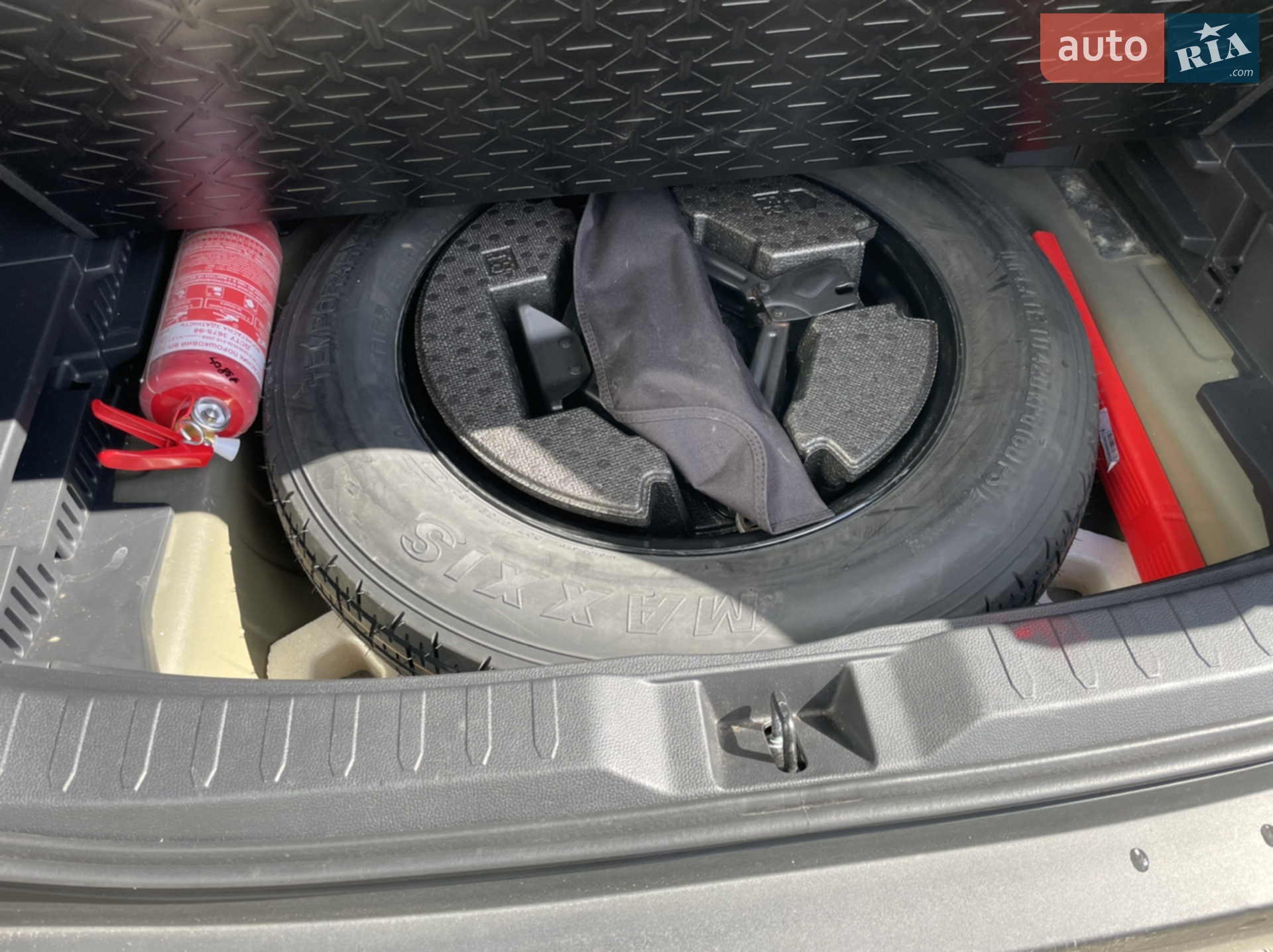 2019 Toyota RAV 4 - мініатюра 26