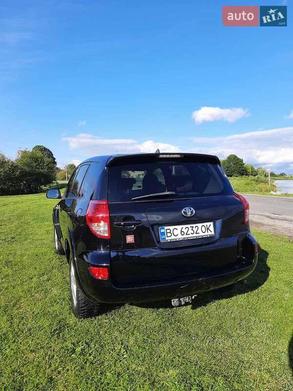 Позашляховик / Кросовер Toyota RAV4 2006 в Бродах