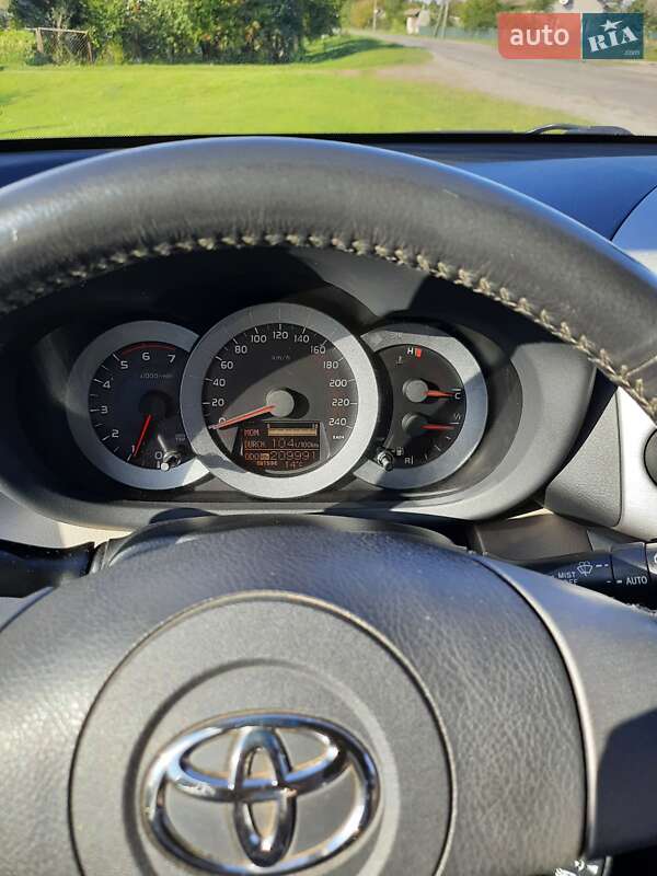 Позашляховик / Кросовер Toyota RAV4 2006 в Бродах