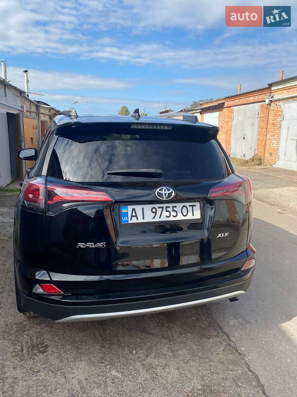 Внедорожник / Кроссовер Toyota RAV4 2018 в Киеве