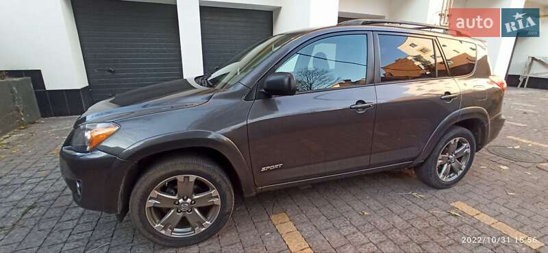 Внедорожник / Кроссовер Toyota RAV4 2012 в Ивано-Франковске