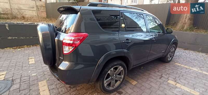 Внедорожник / Кроссовер Toyota RAV4 2012 в Ивано-Франковске