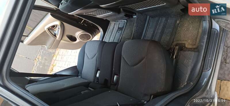 Внедорожник / Кроссовер Toyota RAV4 2012 в Ивано-Франковске