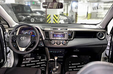 Позашляховик / Кросовер Toyota RAV4 2013 в Києві