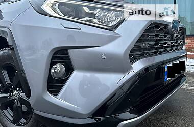 Внедорожник / Кроссовер Toyota RAV4 2019 в Киеве