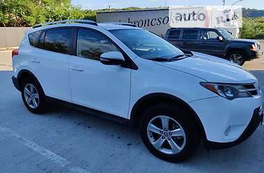 Позашляховик / Кросовер Toyota RAV4 2015 в Мукачевому