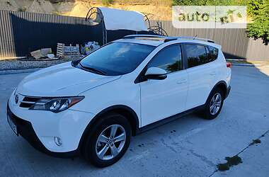 Позашляховик / Кросовер Toyota RAV4 2015 в Мукачевому