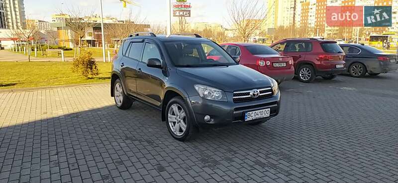 Позашляховик / Кросовер Toyota RAV4 2006 в Львові
