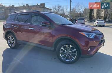 Позашляховик / Кросовер Toyota RAV4 2017 в Києві