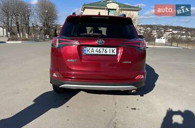 Позашляховик / Кросовер Toyota RAV4 2017 в Києві