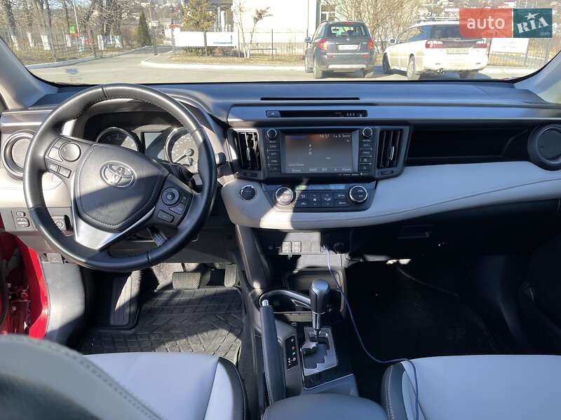 Внедорожник / Кроссовер Toyota RAV4 2017 в Киеве фото 15 Внедорожник / Кроссовер Toyota RAV4 2017 в Киеве