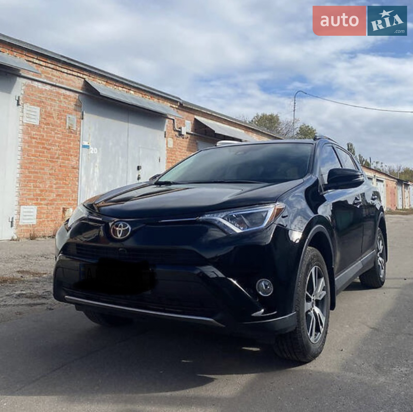 2018 Toyota RAV 4 - фото 1