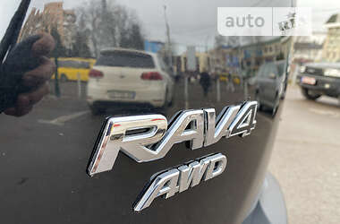 Внедорожник / Кроссовер Toyota RAV4 2014 в Ровно