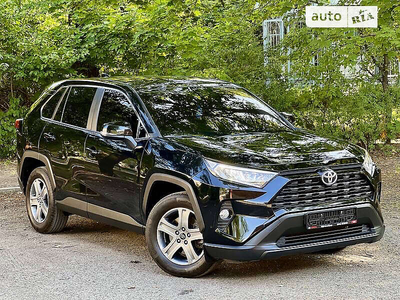 Позашляховик / Кросовер Toyota RAV4 2019 в Києві фото 9 Позашляховик / Кросовер Toyota RAV4 2019 в Києві