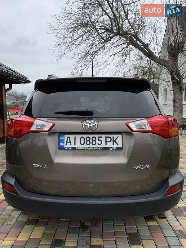Позашляховик / Кросовер Toyota RAV4 2014 в Броварах