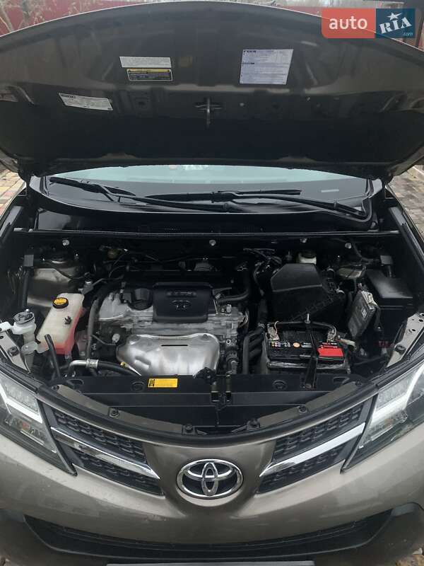 Позашляховик / Кросовер Toyota RAV4 2014 в Броварах