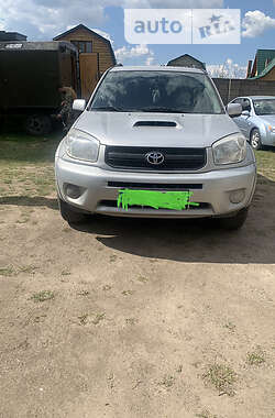 Внедорожник / Кроссовер Toyota RAV4 2004 в Сумах