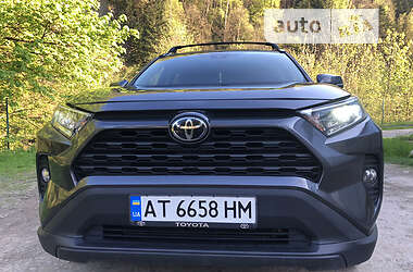 Внедорожник / Кроссовер Toyota RAV4 2020 в Ивано-Франковске