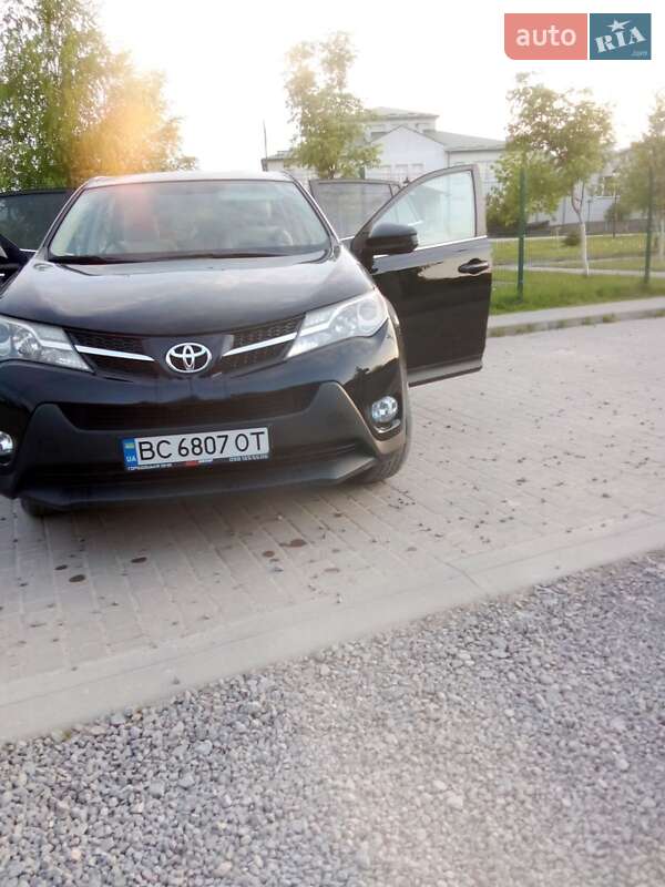 Позашляховик / Кросовер Toyota RAV4 2013 в Львові