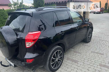 Позашляховик / Кросовер Toyota RAV4 2008 в 