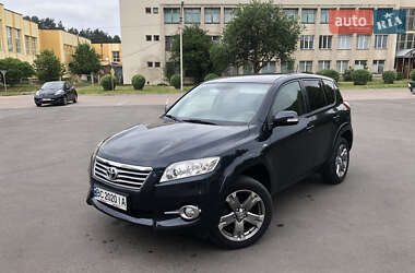 Внедорожник / Кроссовер Toyota RAV4 2010 в Новояворовске