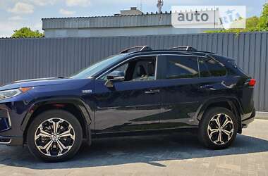 Позашляховик / Кросовер Toyota RAV4 2021 в 