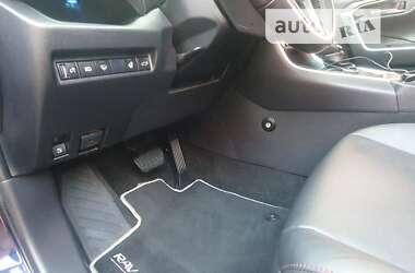 Позашляховик / Кросовер Toyota RAV4 2021 в 