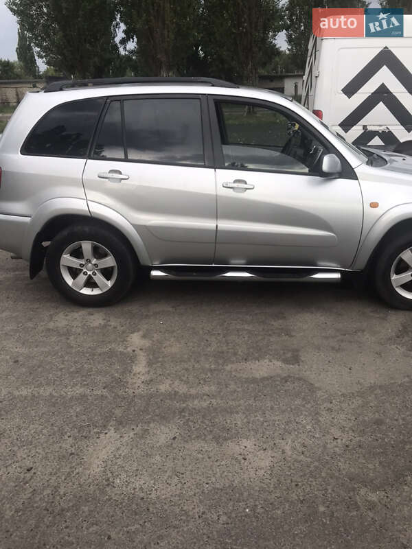 Позашляховик / Кросовер Toyota RAV4 2002 в Володимирці