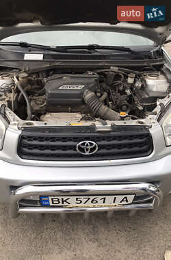 Внедорожник / Кроссовер Toyota RAV4 2002 в Киеве