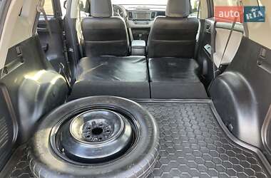 Внедорожник / Кроссовер Toyota RAV4 2014 в 
