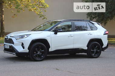 Внедорожник / Кроссовер Toyota RAV4 2019 в Днепре