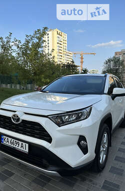 Позашляховик / Кросовер Toyota RAV4 2019 в Києві