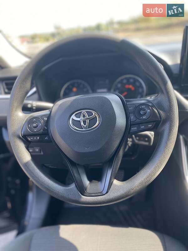 Позашляховик / Кросовер Toyota RAV4 2019 в Вінниці