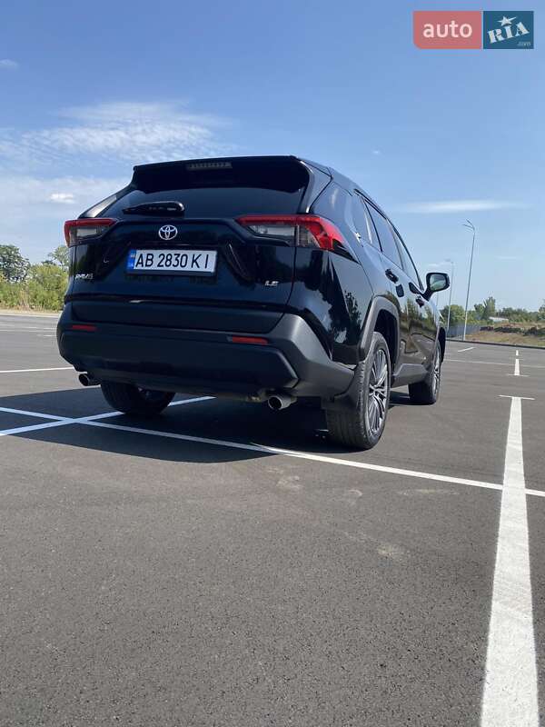 Позашляховик / Кросовер Toyota RAV4 2019 в Вінниці
