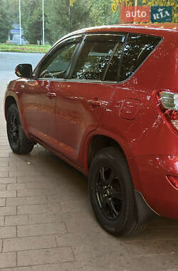 Внедорожник / Кроссовер Toyota RAV4 2010 в Киеве