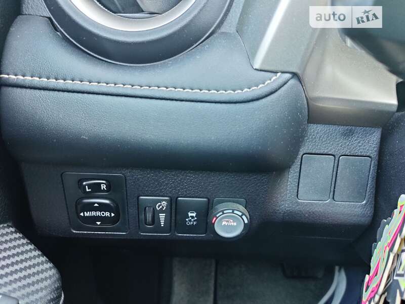 Позашляховик / Кросовер Toyota RAV4 2015 в Мукачевому