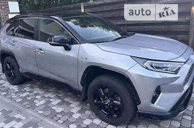 Внедорожник / Кроссовер Toyota RAV4 2019 в Киеве