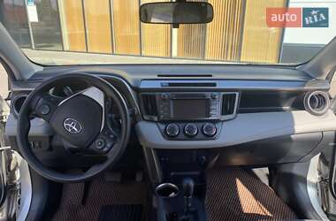 Внедорожник / Кроссовер Toyota RAV4 2013 в 