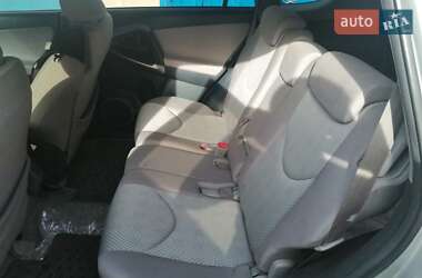 Позашляховик / Кросовер Toyota RAV4 2006 в Синельниковому