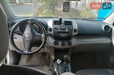 Внедорожник / Кроссовер Toyota RAV4 2006 в Синельниково