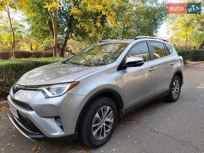 Позашляховик / Кросовер Toyota RAV4 2018 в Миколаєві
