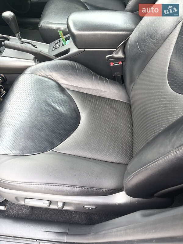 Внедорожник / Кроссовер Toyota RAV4 2011 в Харькове