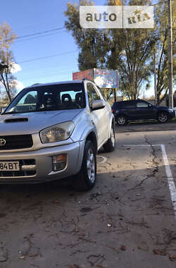 Позашляховик / Кросовер Toyota RAV4 2002 в Чернівцях