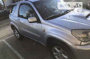 Внедорожник / Кроссовер Toyota RAV4 2002 в Черновцах