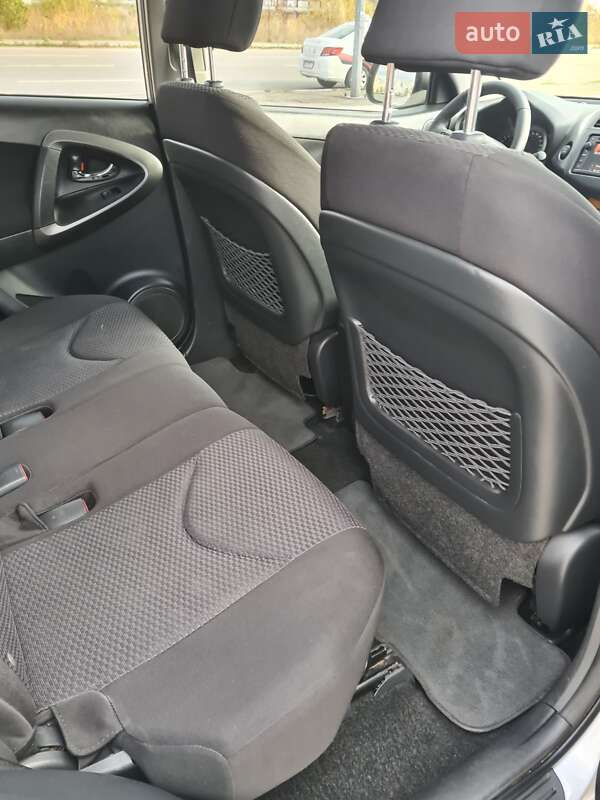 Внедорожник / Кроссовер Toyota RAV4 2012 в Киеве