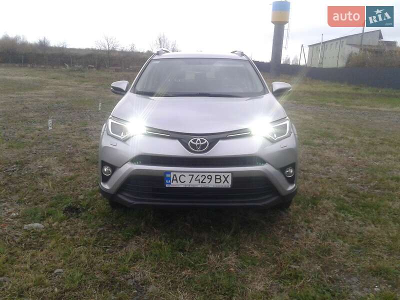 Toyota RAV4 2017