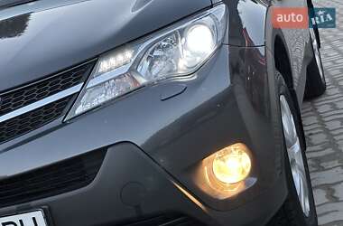 Позашляховик / Кросовер Toyota RAV4 2014 в Міжгір'ї