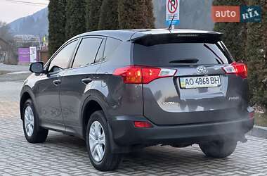 Позашляховик / Кросовер Toyota RAV4 2014 в Міжгір'ї