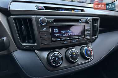 Позашляховик / Кросовер Toyota RAV4 2014 в Міжгір'ї