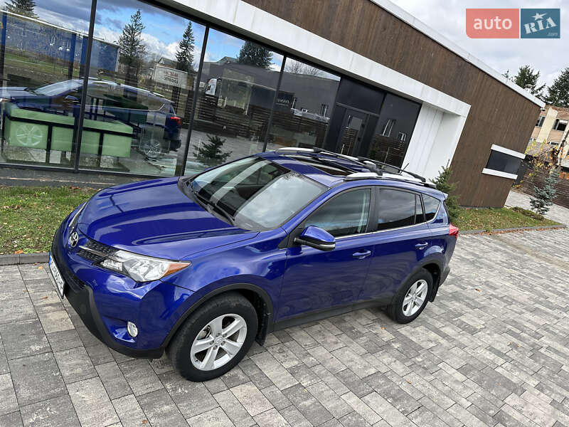Позашляховик / Кросовер Toyota RAV4 2014 в Ужгороді